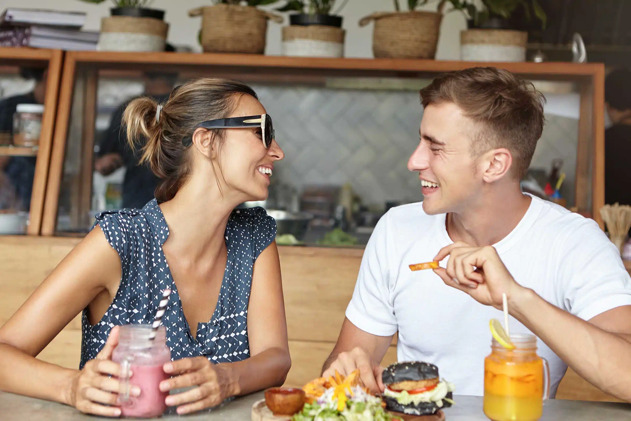 Top 25 Ways to Start a Conversation on a First Date