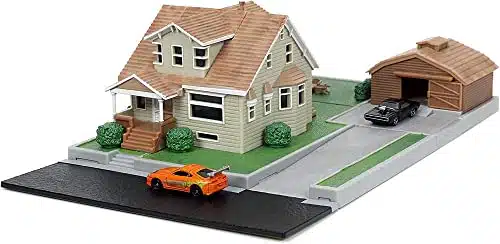 Jada Toys Fast &Amp; Furious Nano Hollywood Rides Dom Toretto'S House Display Diorama With Two Die Cast Cars, Toys For Kids And Adults ()