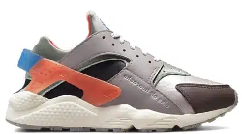 Nike Mens Air Huarache Premium Running Shoe ()