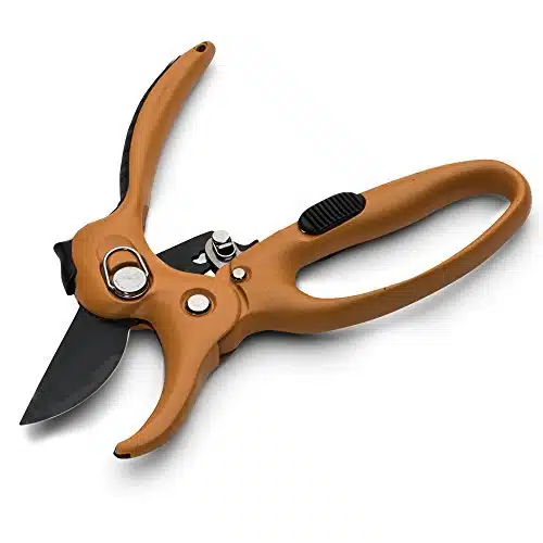 Kings County Tools Ratcheting Hand Pruner  Extra Cutting Strength  Adjust Grip To Activate Ratchet Mechanism  Cast Aluminum With Rubber Grip On Handle  Carbon Steel Blade