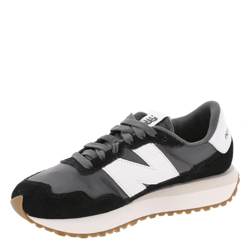 New Balance Women'S Vclassic Sneaker, Blackmagnetsea Salt,
